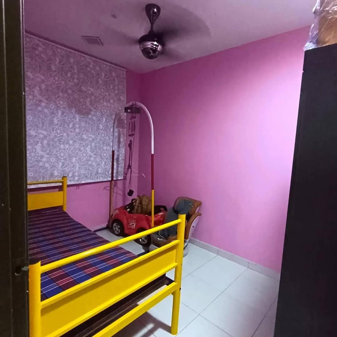 Ebnur Homestay Arau Exterior foto